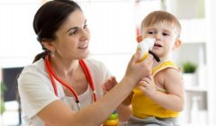 婴儿几个月不会溢奶？记住预防宝宝溢奶的这些措施