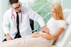 胚胎移植后十六天阴道有褐色血流出是不是正常，可能有以下因素导致