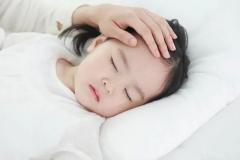 孩子睡觉身体很冷是怎么回事，会影响身体健康吗？