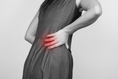 “哎哟！我的腰！”急性腰损伤症状揭秘，扭伤后如何快速恢复？