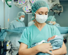 鲜胚移植多胎策略：成功率与风险深度剖析