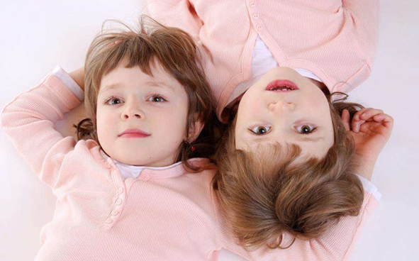 泰国试管双胞胎