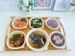 顺产后的头三天，产妇应该吃些什么食物来调养身体？详细饮食指南来