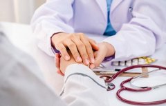 32岁子宫切除生育困境：试管技术能否点亮希望之光？