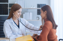 成都高龄哪里做试管最好？2025最新试管机构成功率排名！